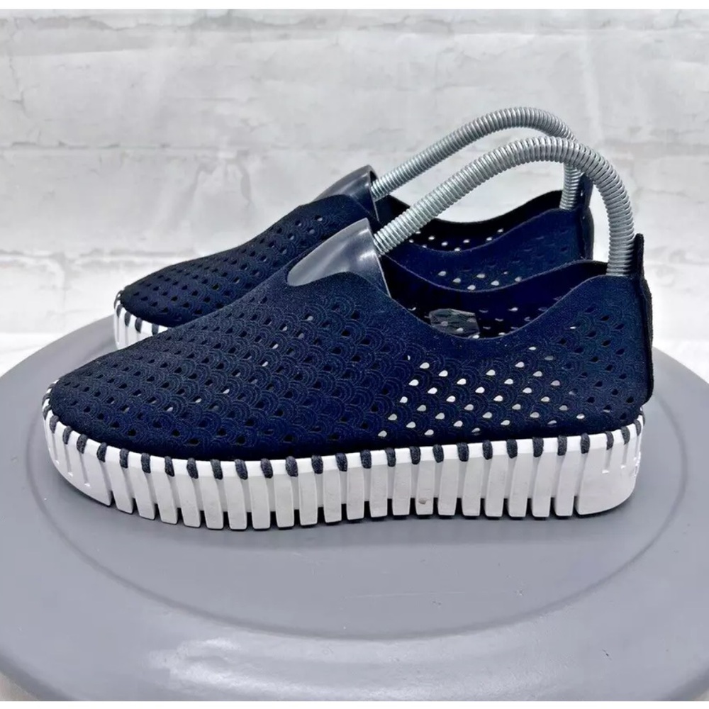 Ilse Jacobsen Shoes Hornbaek Tulip Plateau EU 37/US 5.5-6 Slip On Sneakers